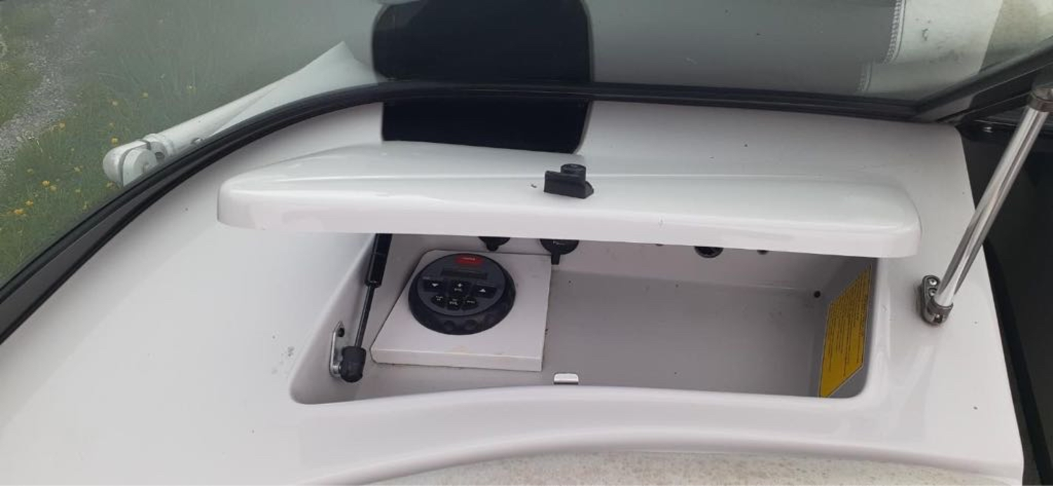 2010 Moomba Outback V