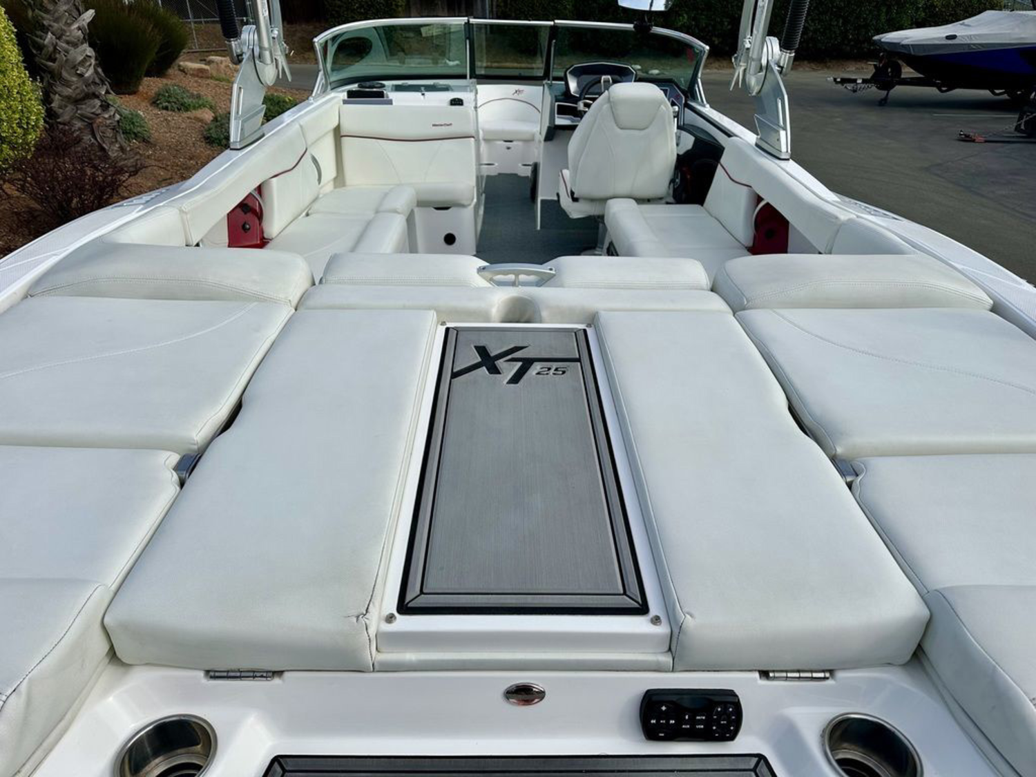 2020 Mastercraft XT25