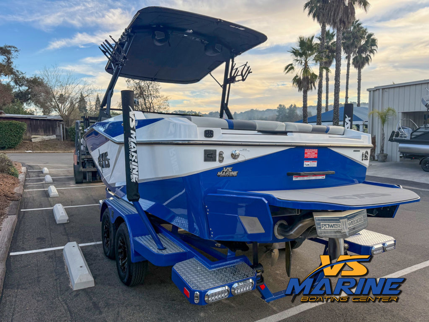 2025 Axis Wake Research T220