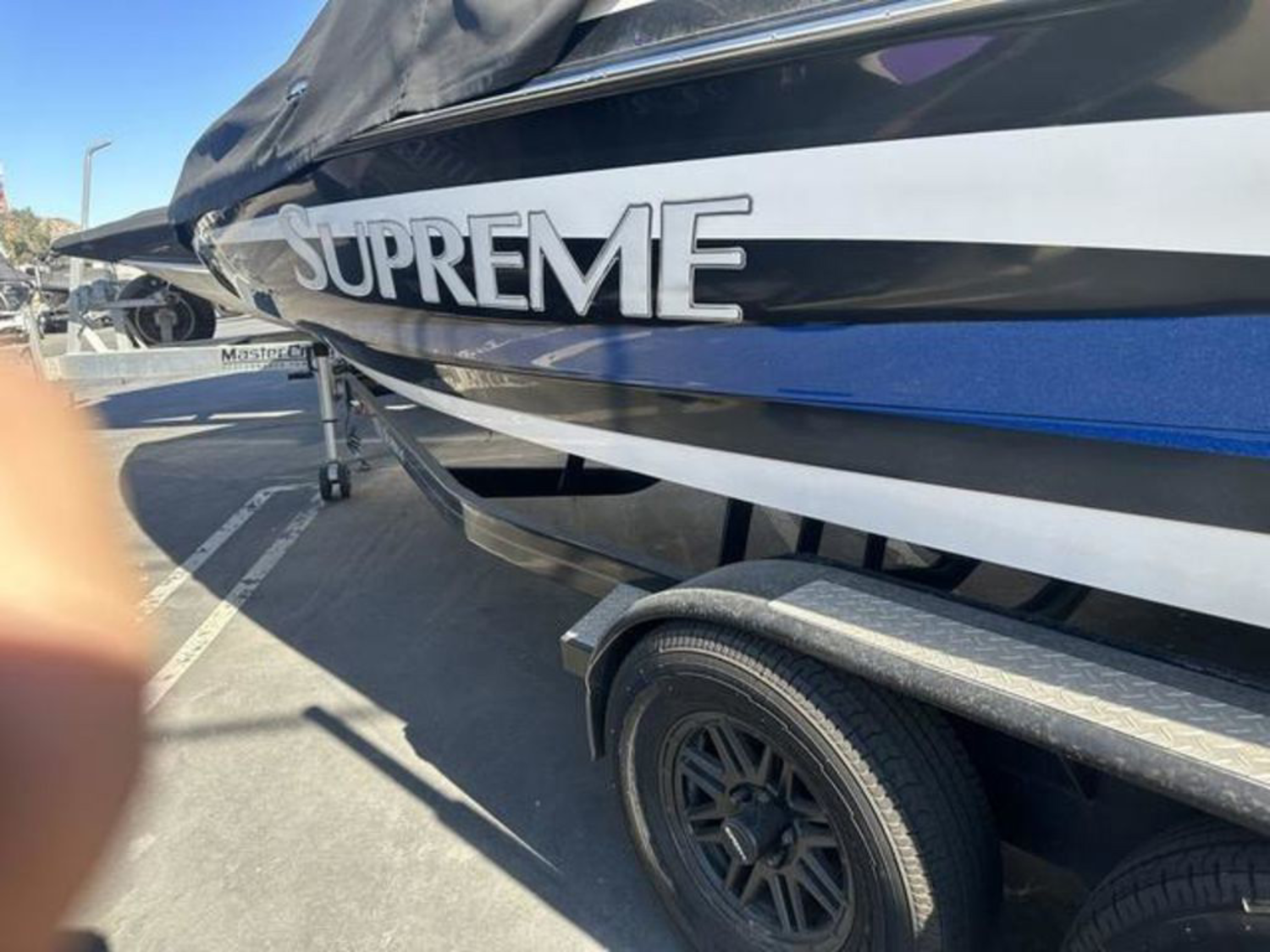 2013 Supreme V226