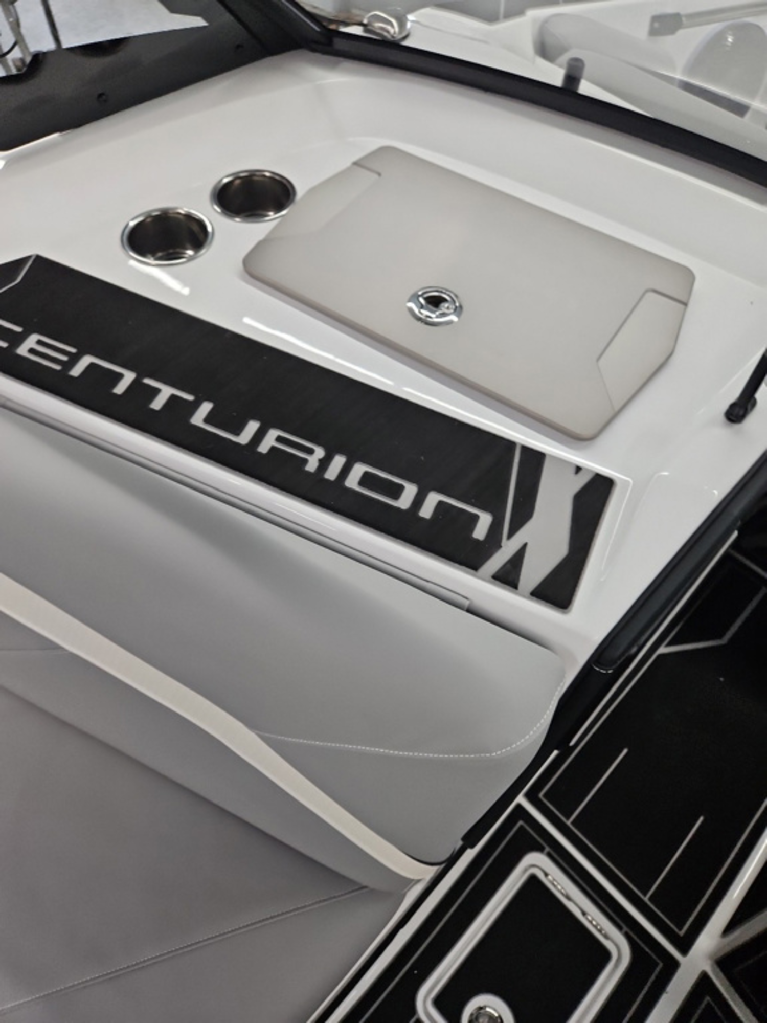 2025 Centurion NV213