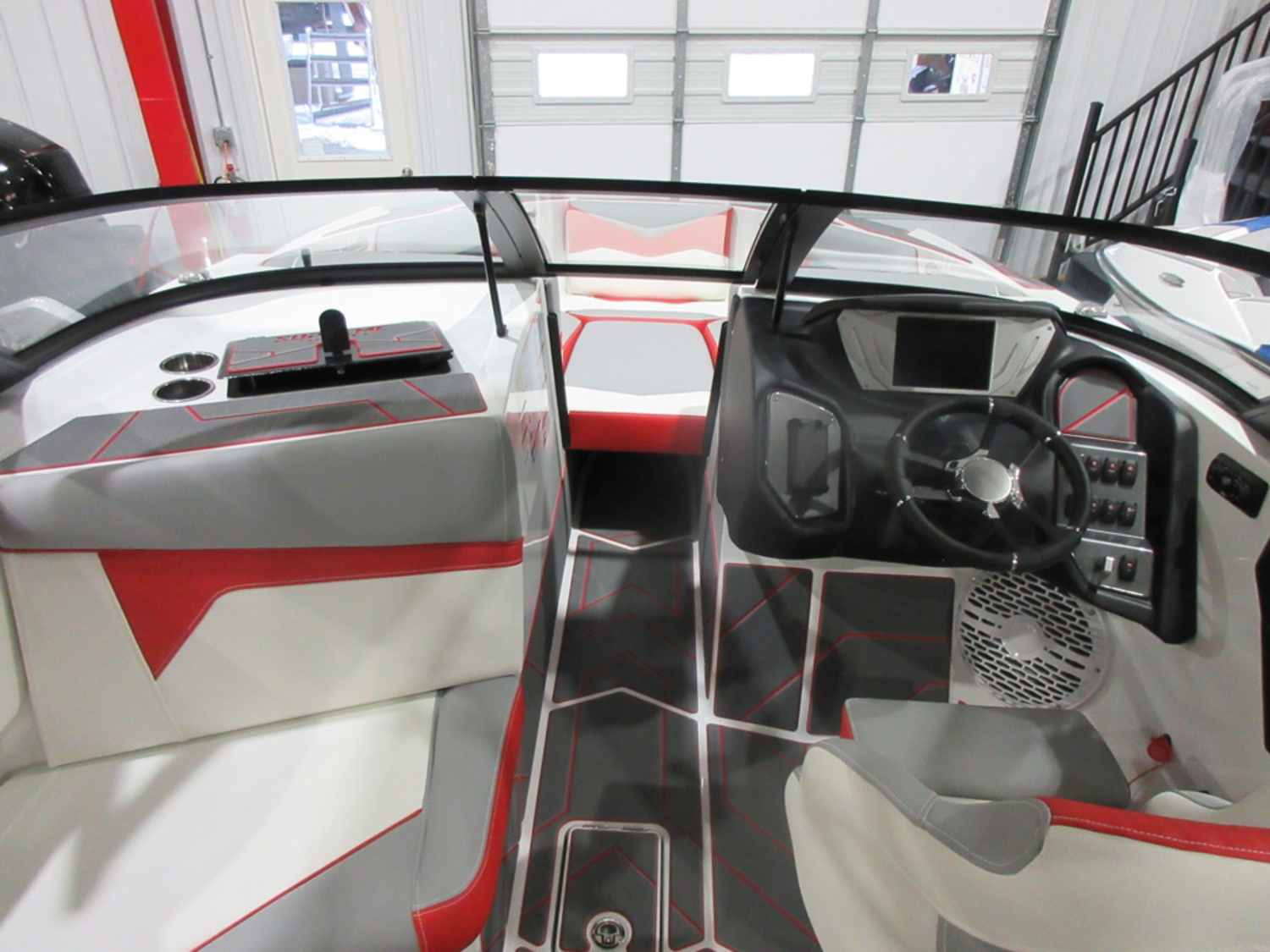 2024 Supreme S220