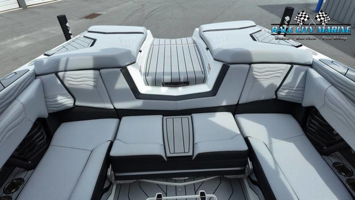 2025 Nautique G21