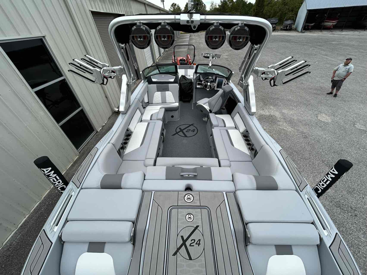 2022 Mastercraft X24