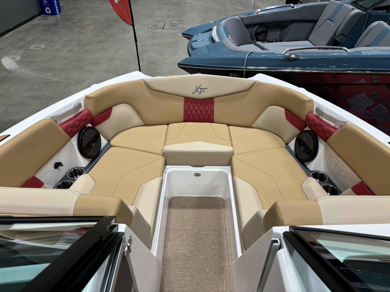 2025 Mastercraft XT22