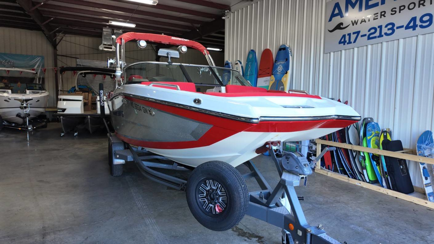 2021 Mastercraft XT22
