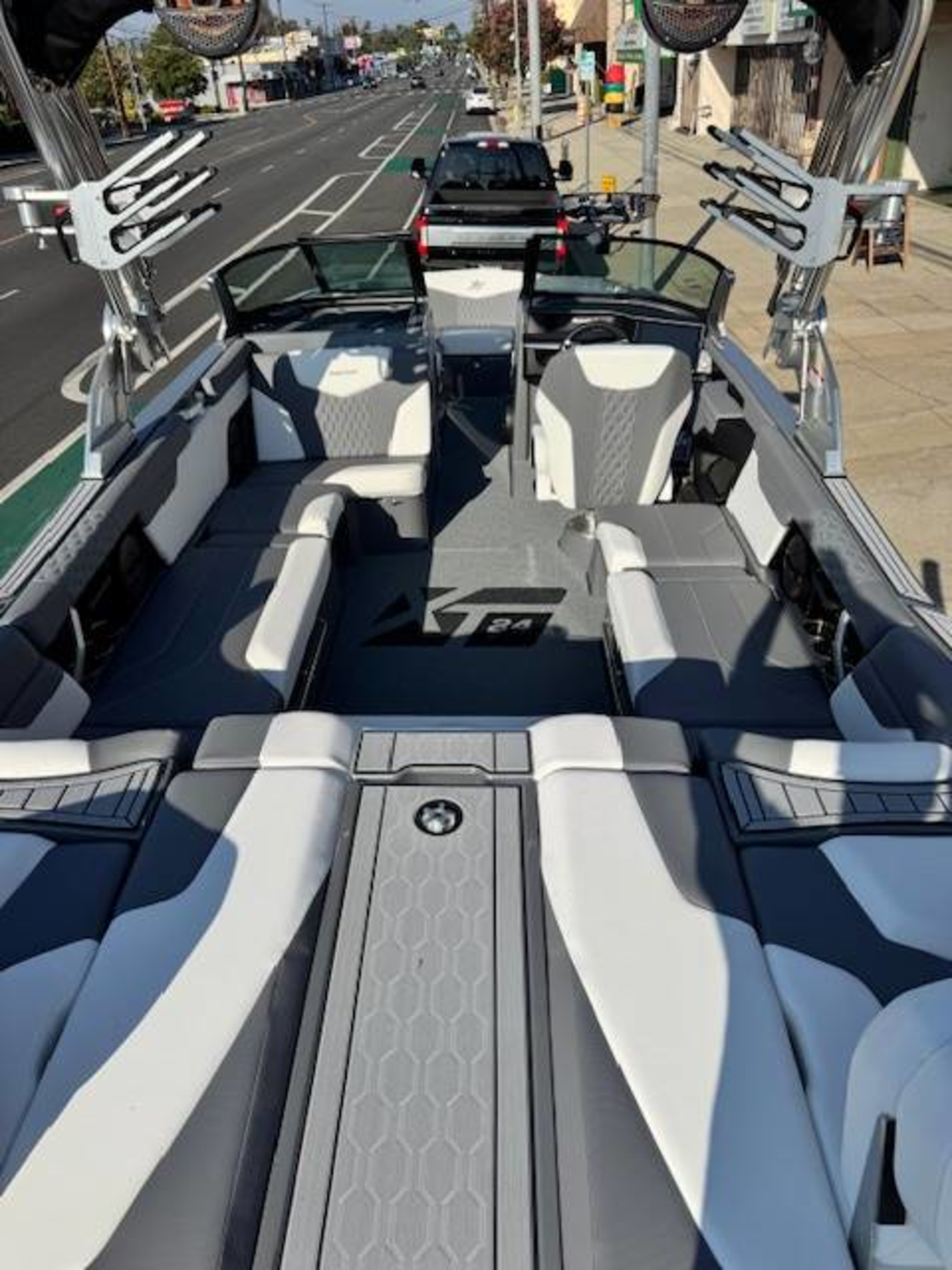 2025 MasterCraft XT24