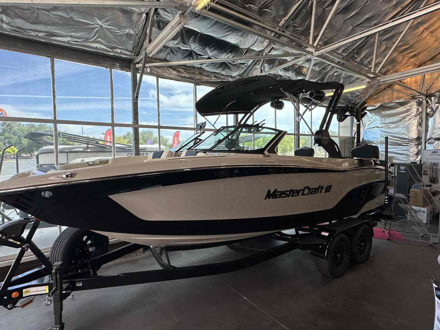 2025 MasterCraft XT22