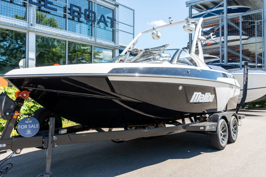 2025-malibu-wakesetter-vtx-97653-image11