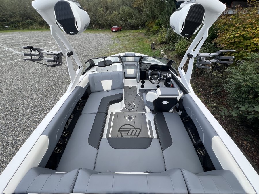 2025-malibu-wakesetter-vtx-97653-image2