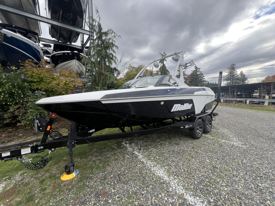 2025 Malibu Boats Wakesetter VTX for sale in Bellevue, Washington