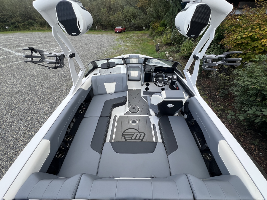 2025 Malibu Boats Wakesetter VTX for sale in Bellevue, Washington