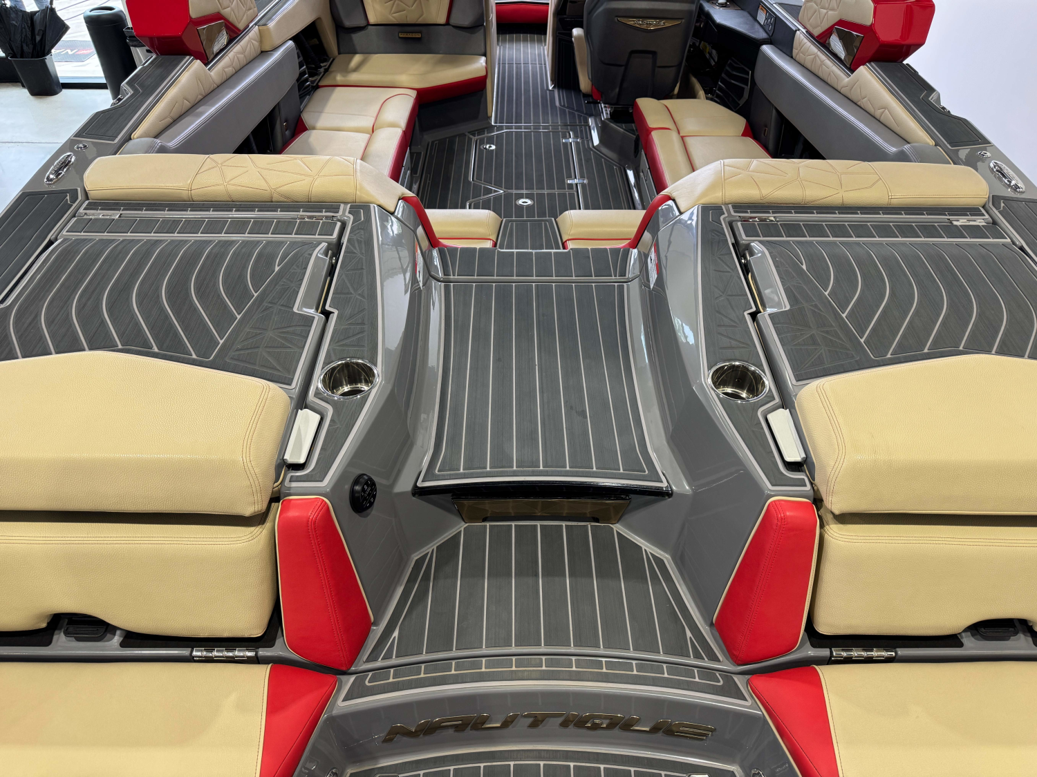 2023 Nautique Super Air Nautique G23 Paragon