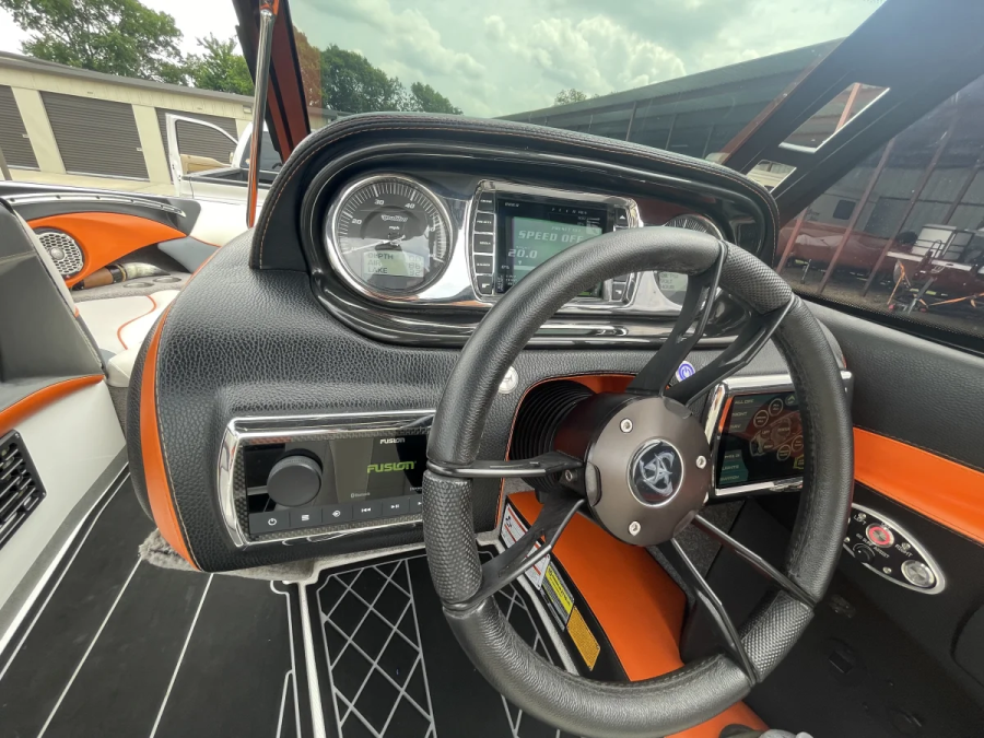 2011 Malibu Boats Wakesetter 23 LSV for sale in Heath, Texas