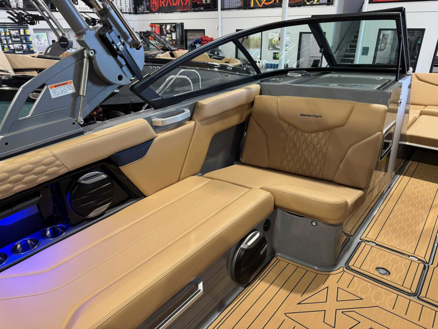 2026 Mastercraft XT22