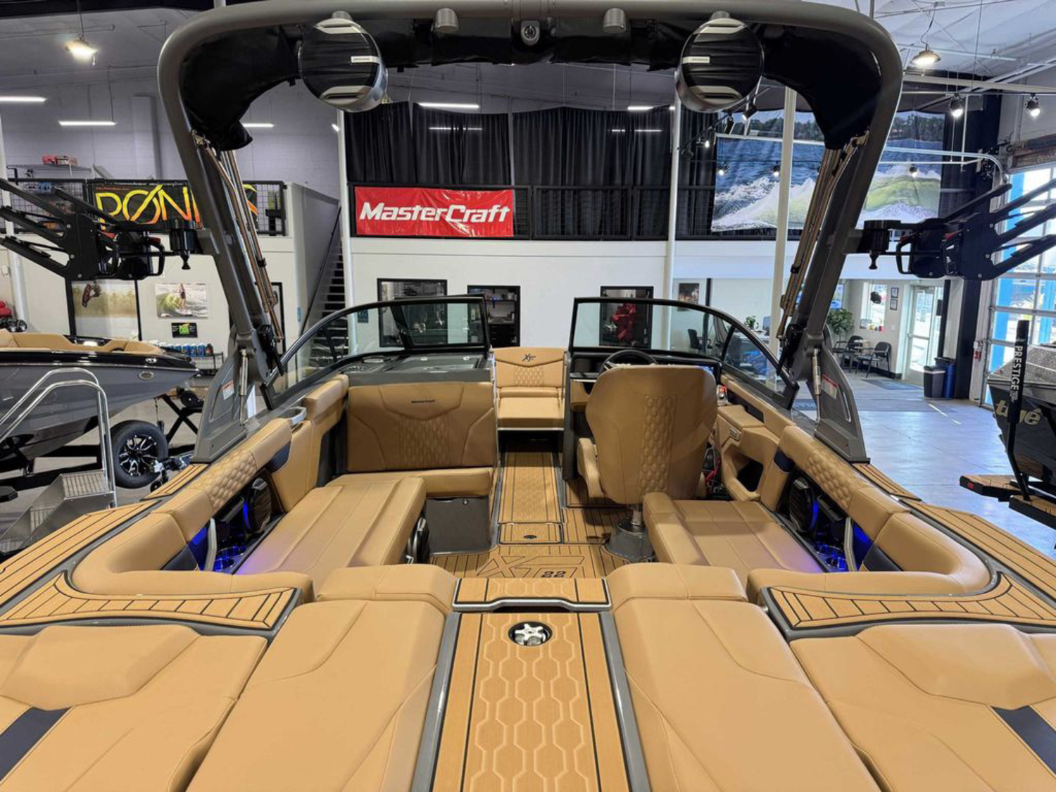 2026 Mastercraft XT22
