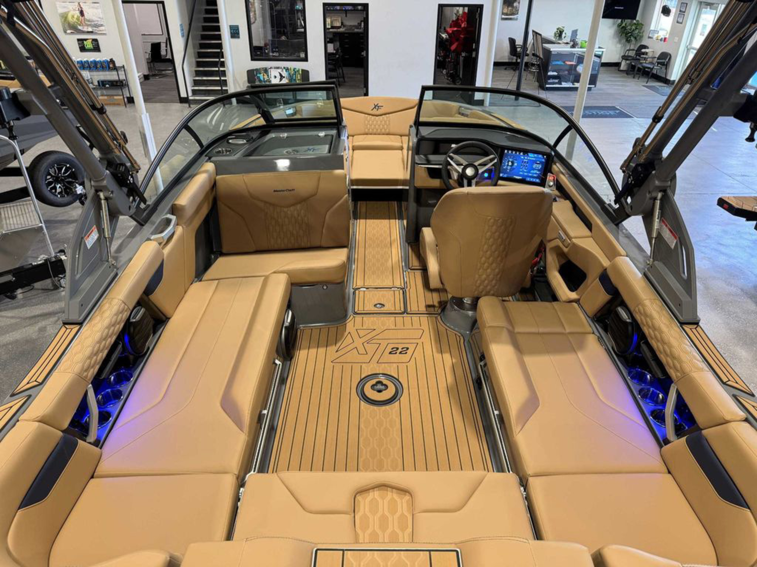 2026 Mastercraft XT22