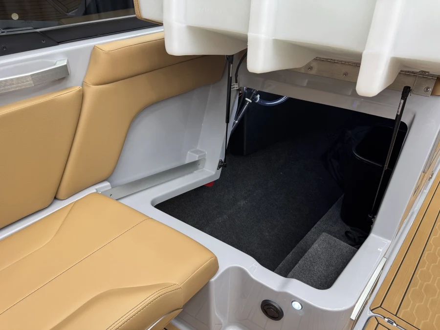 2026-mastercraft-xt24-110468-image21