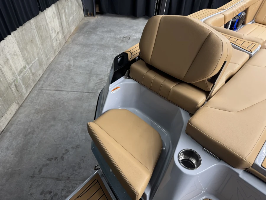 2026-mastercraft-xt24-110468-image30