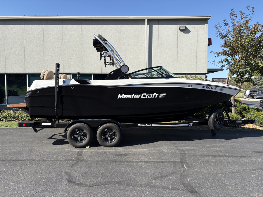 2023 Mastercraft Boats XT22 for sale in Fenton, Michigan