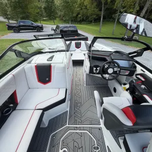 2019-nautique-g25-110495-image1.webp