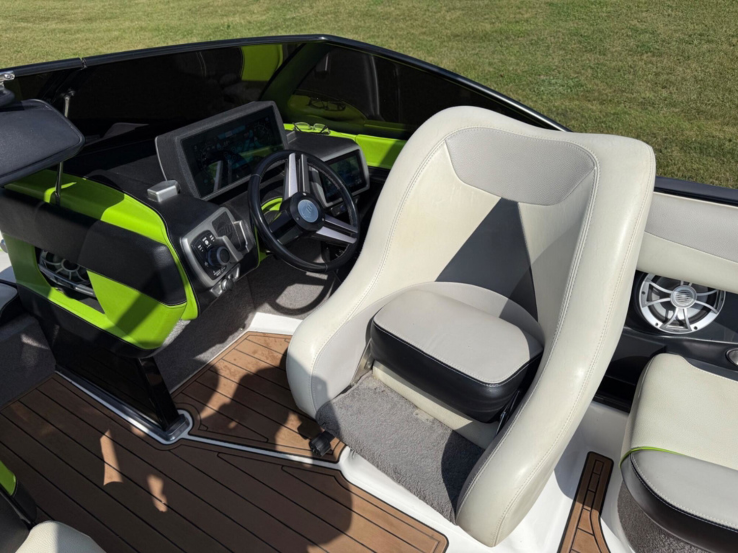 2015 Malibu Boats Wakesetter 23 LSV