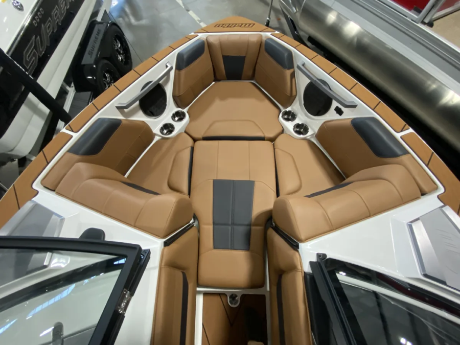 2025 Malibu Boats Wakesetter VTX for sale in Canby, Oregon