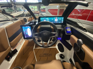 2025 Malibu Boats Wakesetter VTX for sale in Canby, Oregon