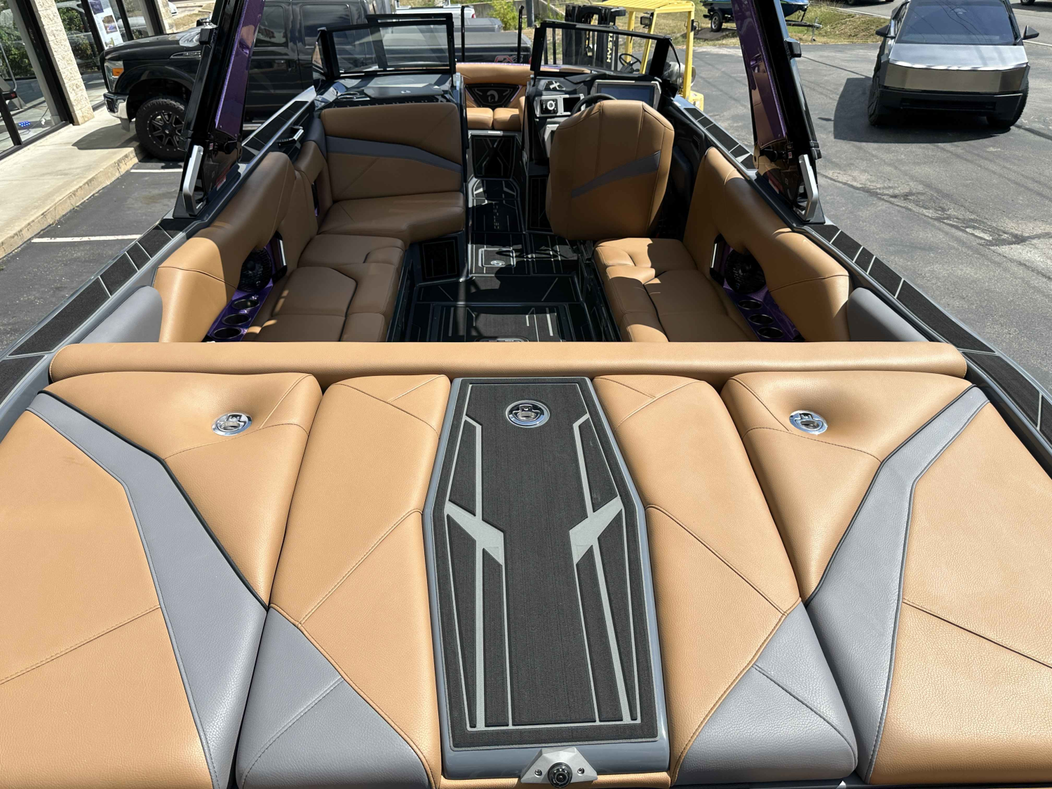 2026 Centurion Nv243