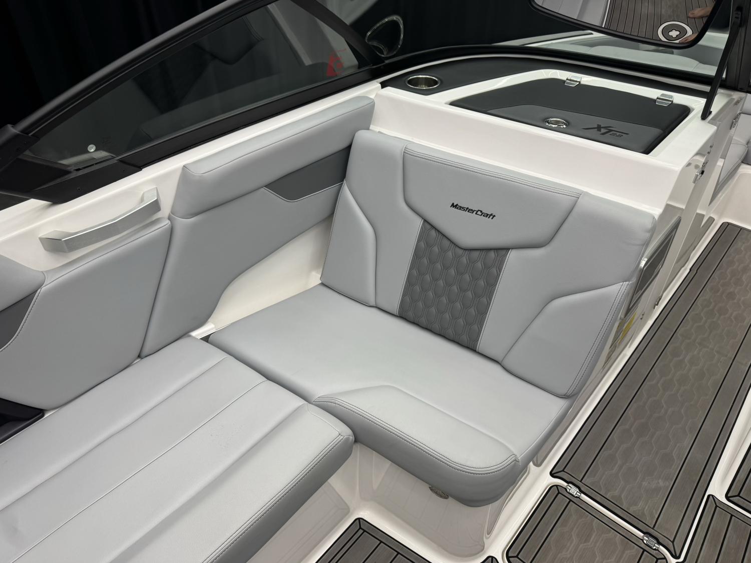 2022 MasterCraft XT22