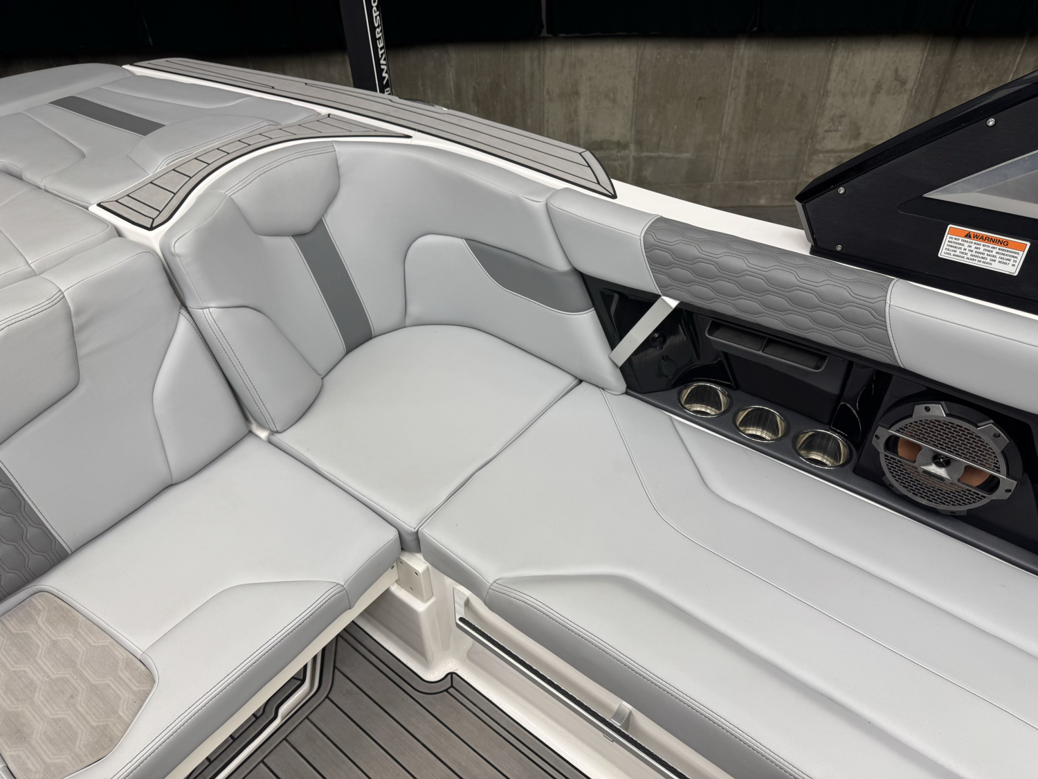 2022 MasterCraft XT22