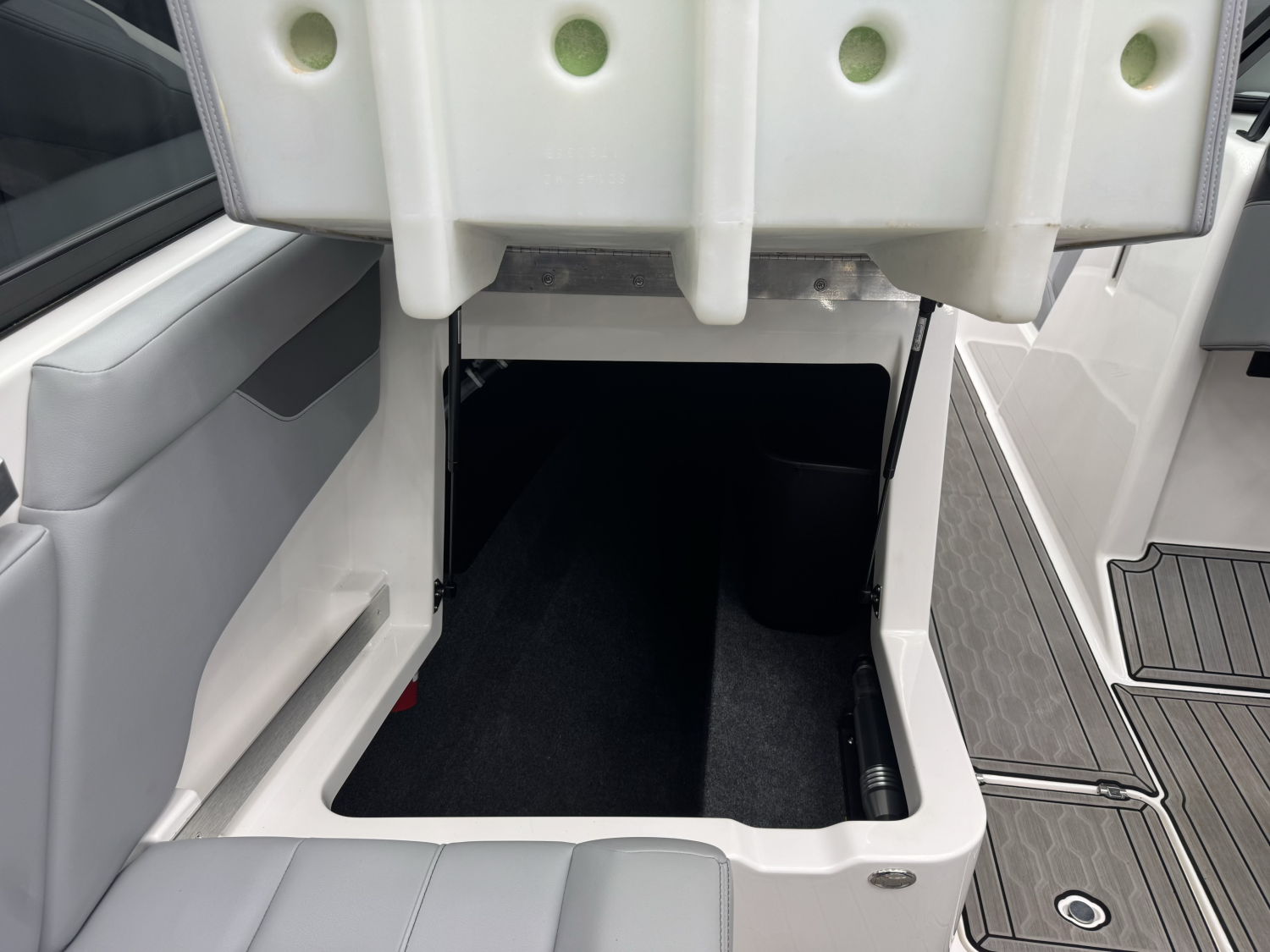 2022 MasterCraft XT22