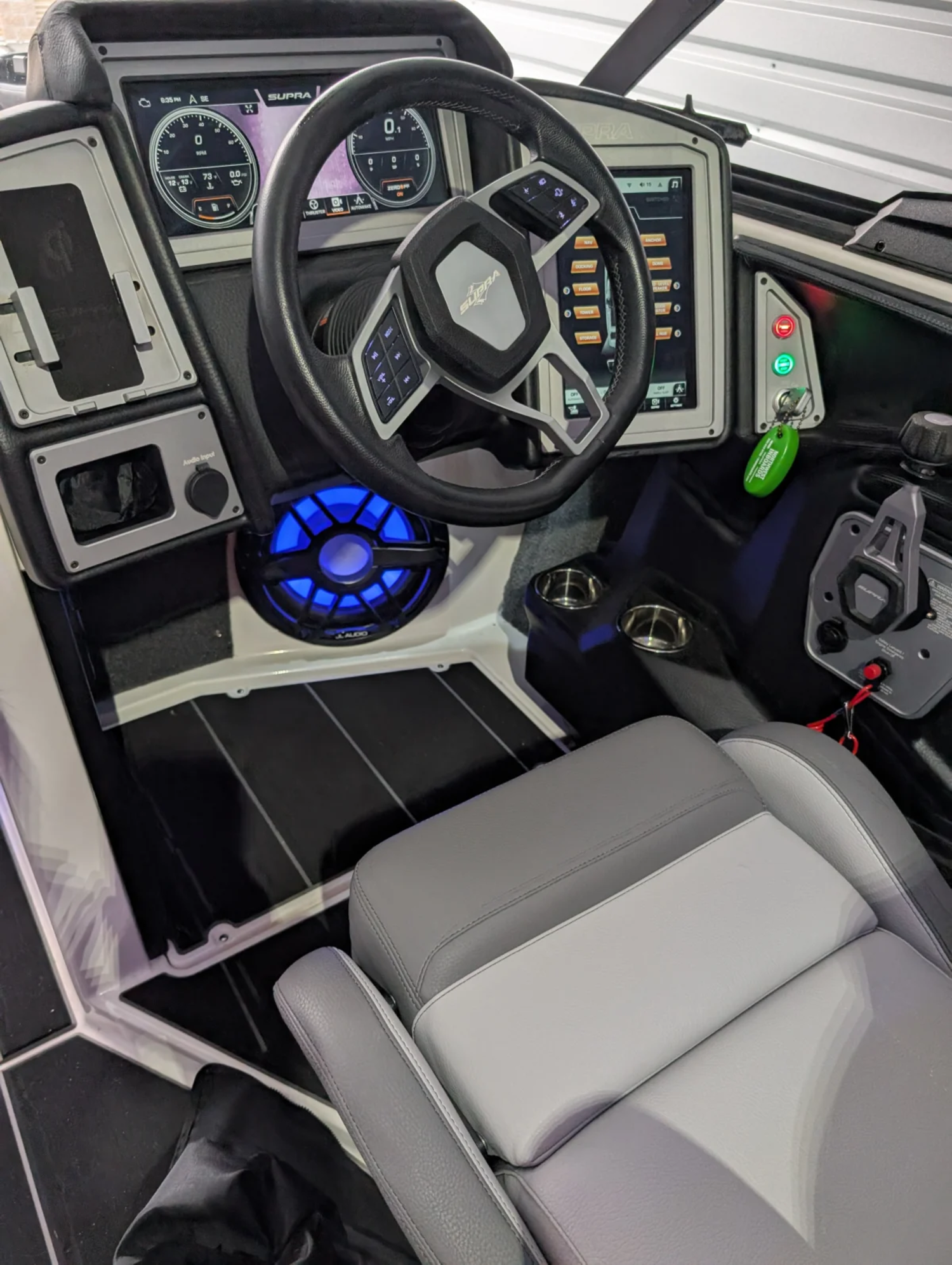 2021 Supra SE 550**lake limo!**