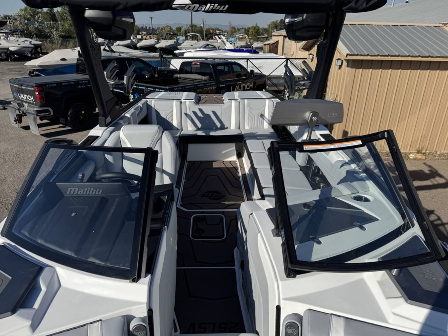 2026 Malibu Boats 25 LSV