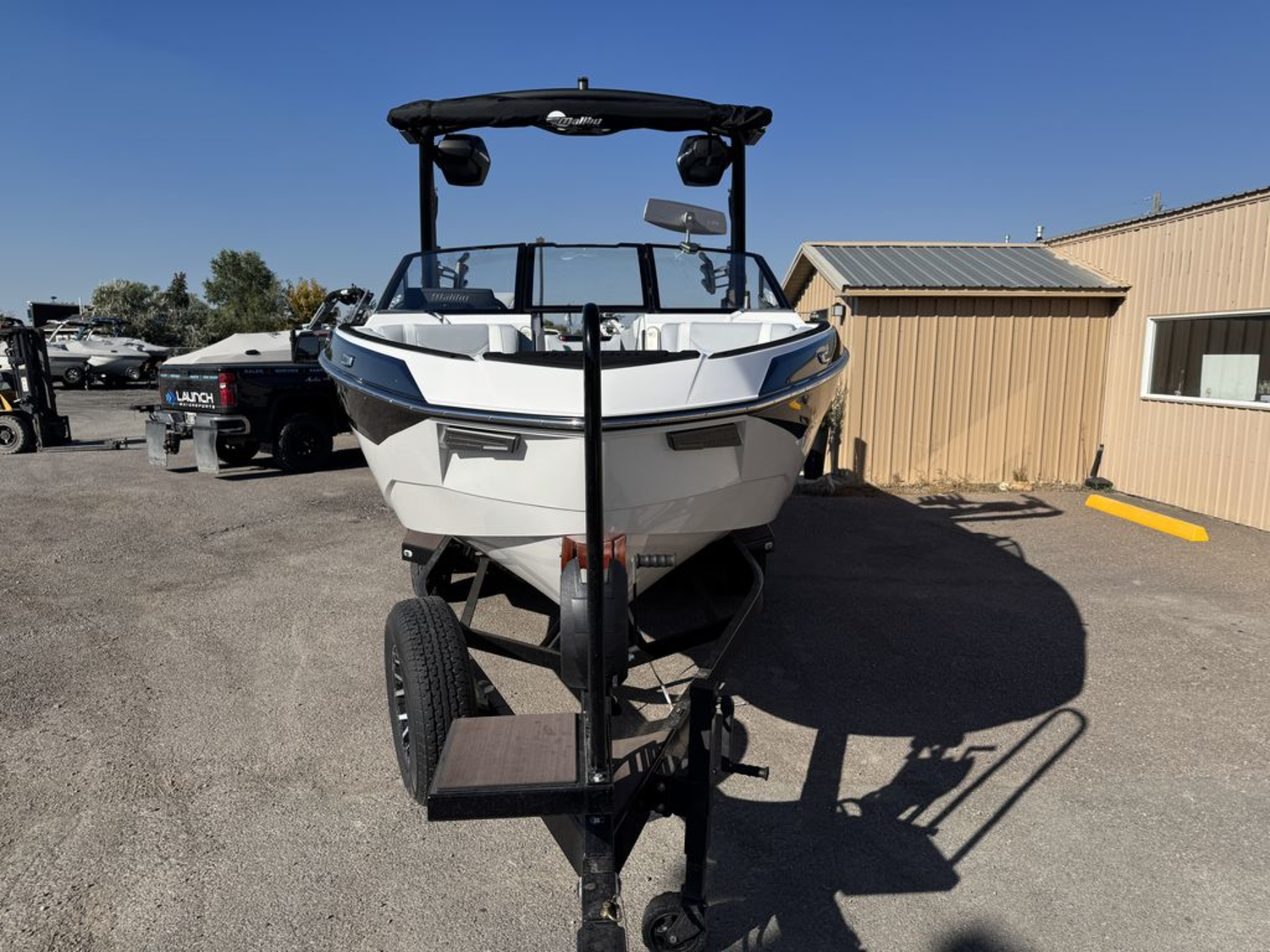2026 Malibu Boats 25 LSV