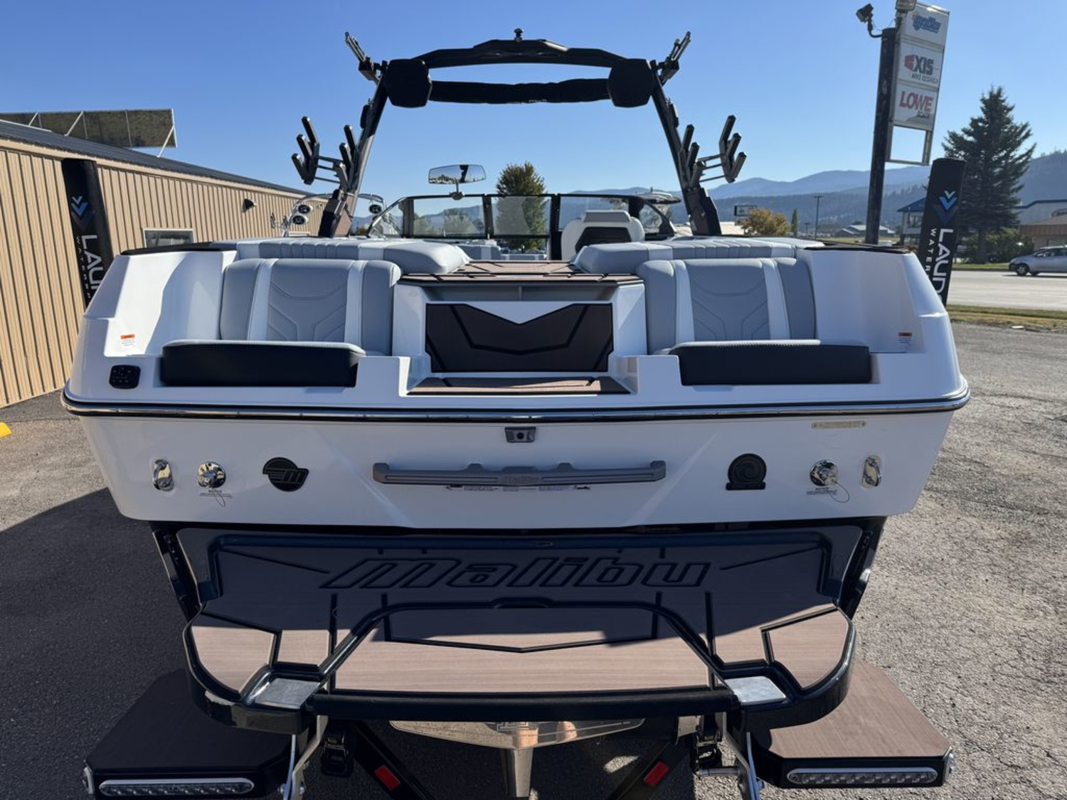 2026 Malibu Boats 25 LSV