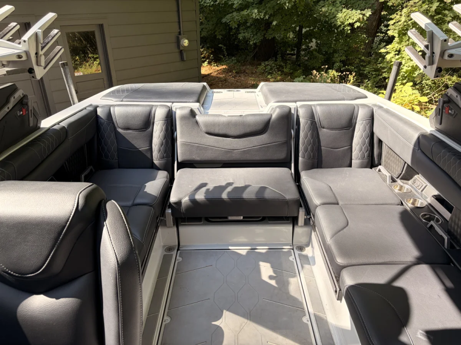 2022 Malibu Boats M220 for sale in Rockford, Michigan