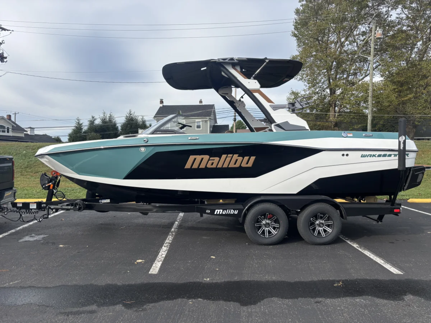 2026 Malibu 21 LX