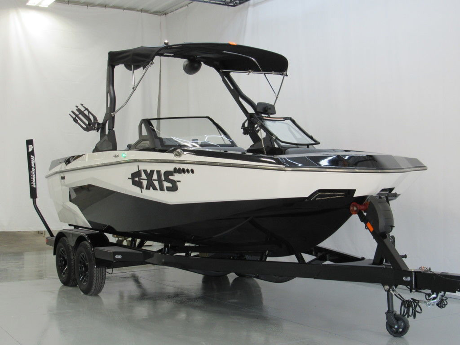 2026 Axis Wake Research A200