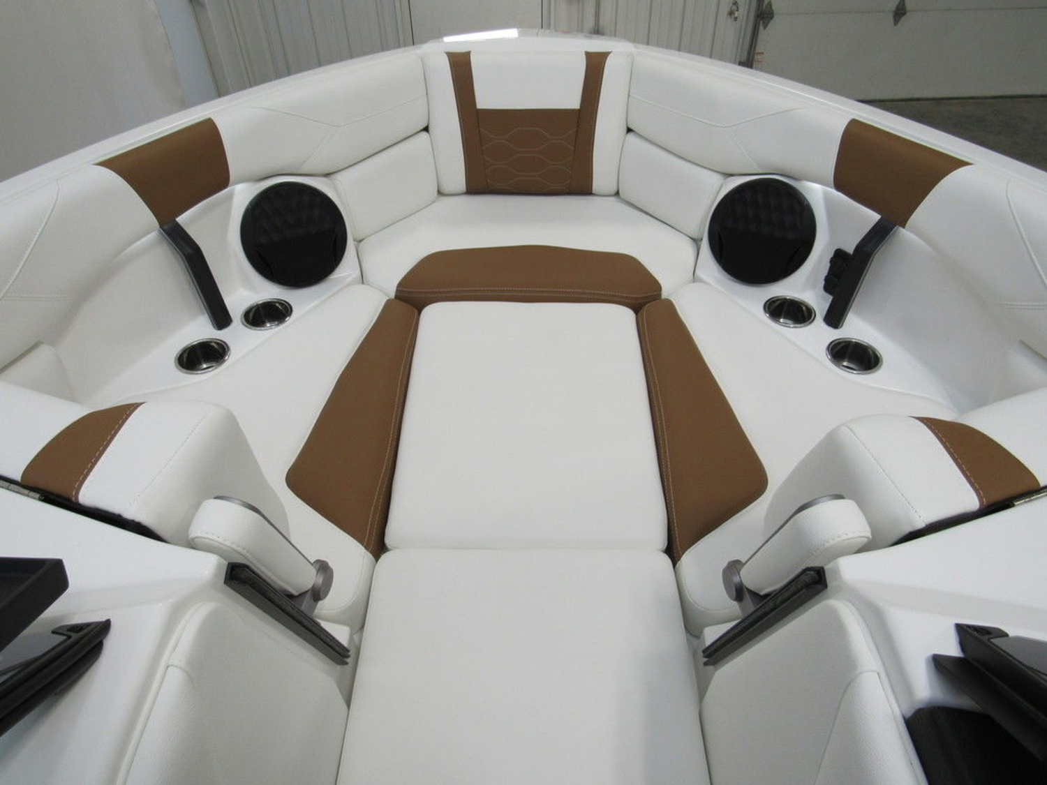 2026 Malibu Boats 23 LSV