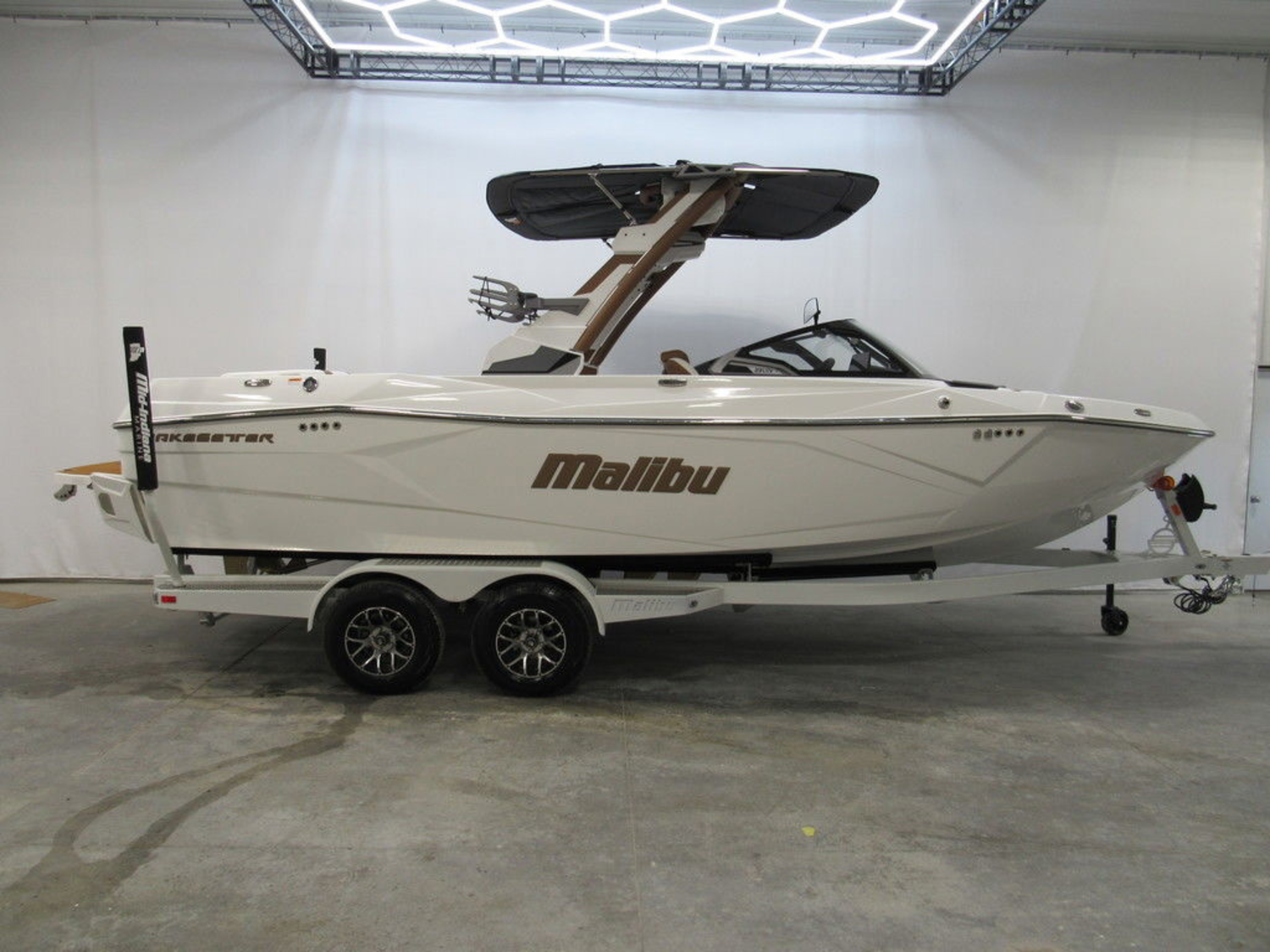 2026 Malibu Boats 23 LSV