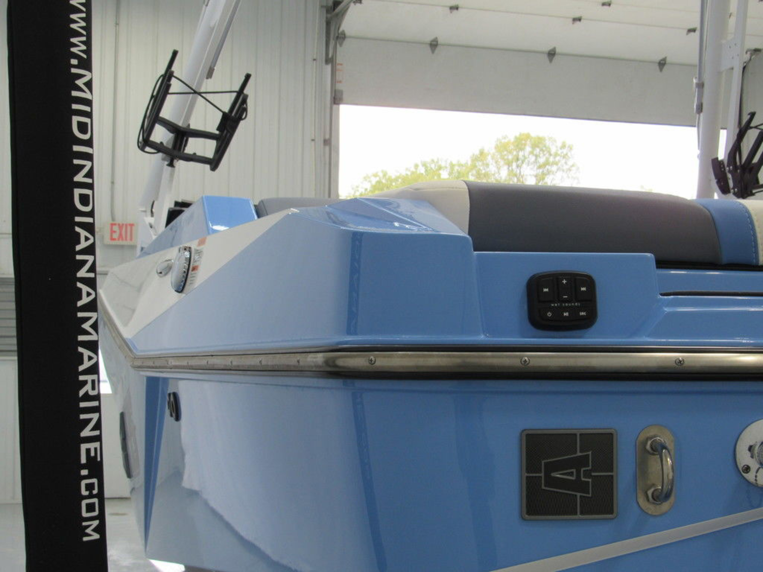 2024 Axis Wake Research T220