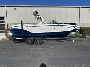 2021-mastercraft-x24-100388-image1