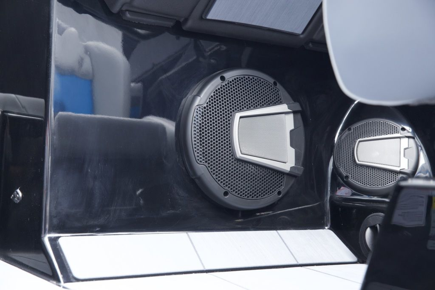 2025 Axis Wake Research T220