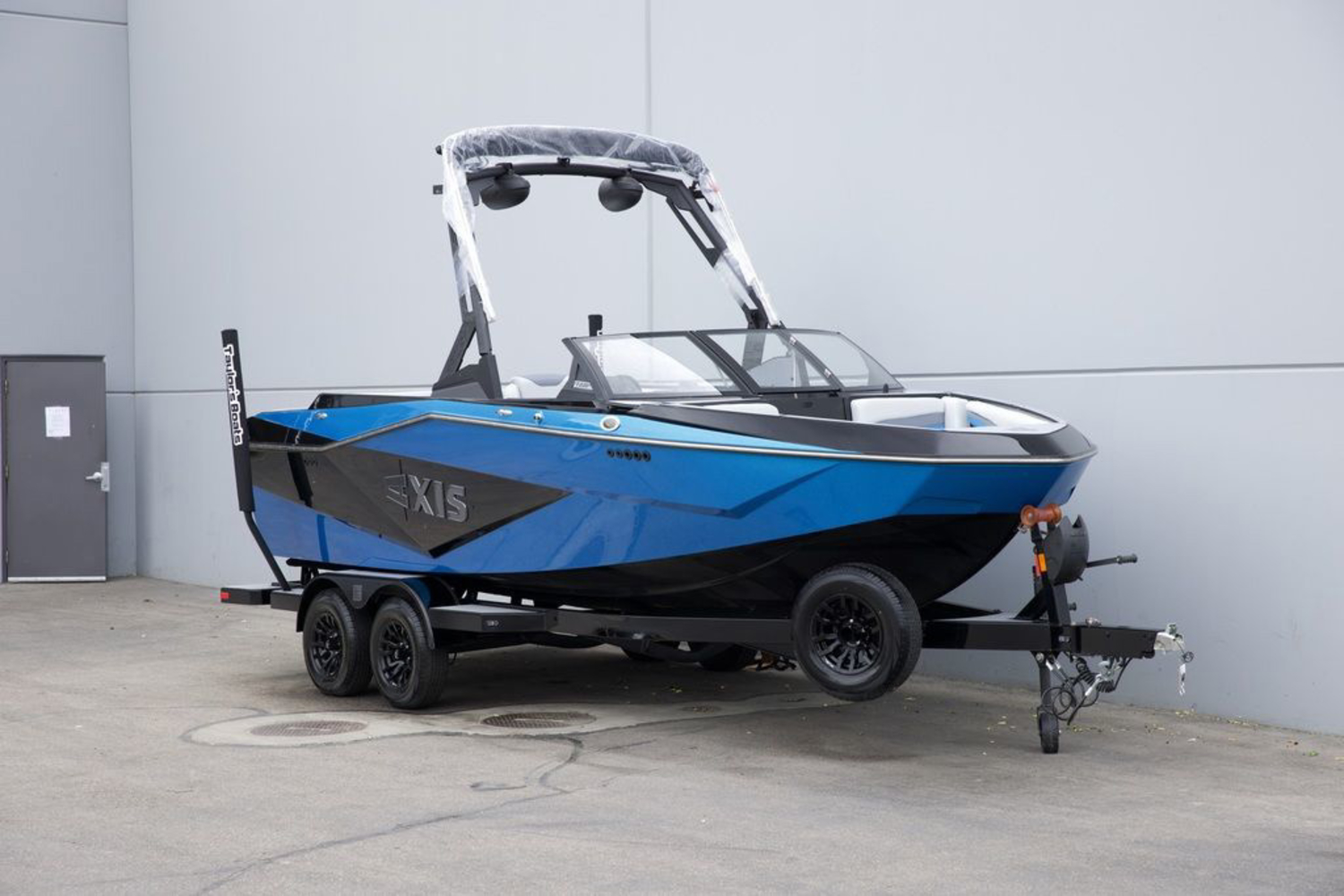 2025 Axis Wake Research T220