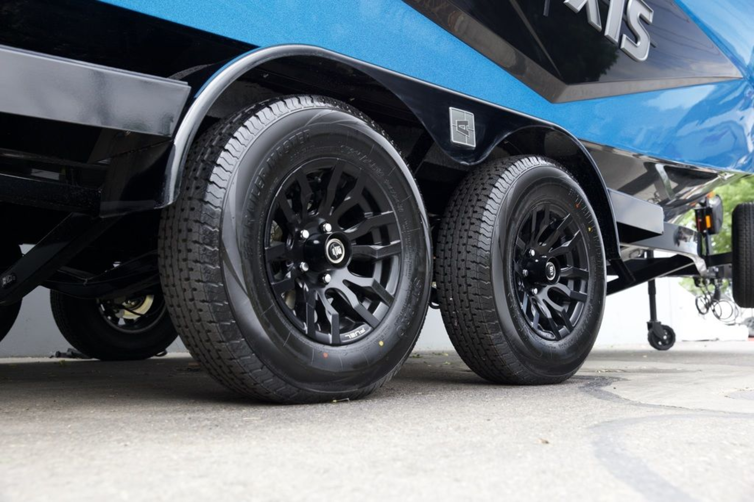 2025 Axis Wake Research T220