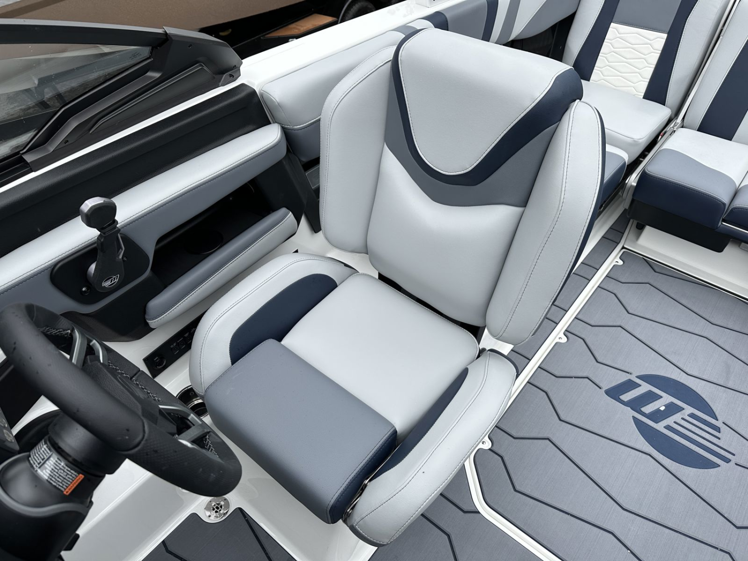 2025 Malibu 22 MXZ
