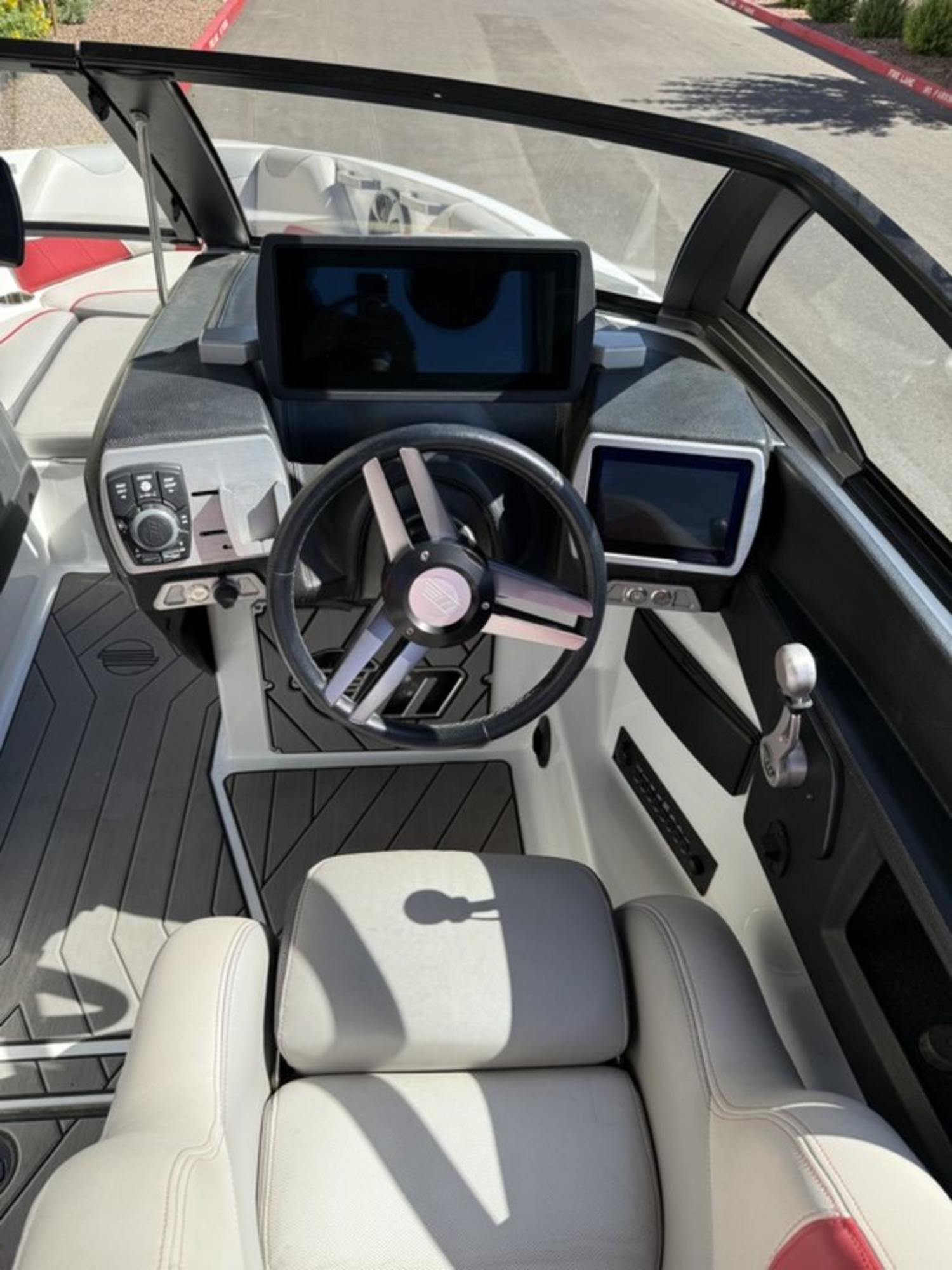 2018 Malibu Boats 23 LSV