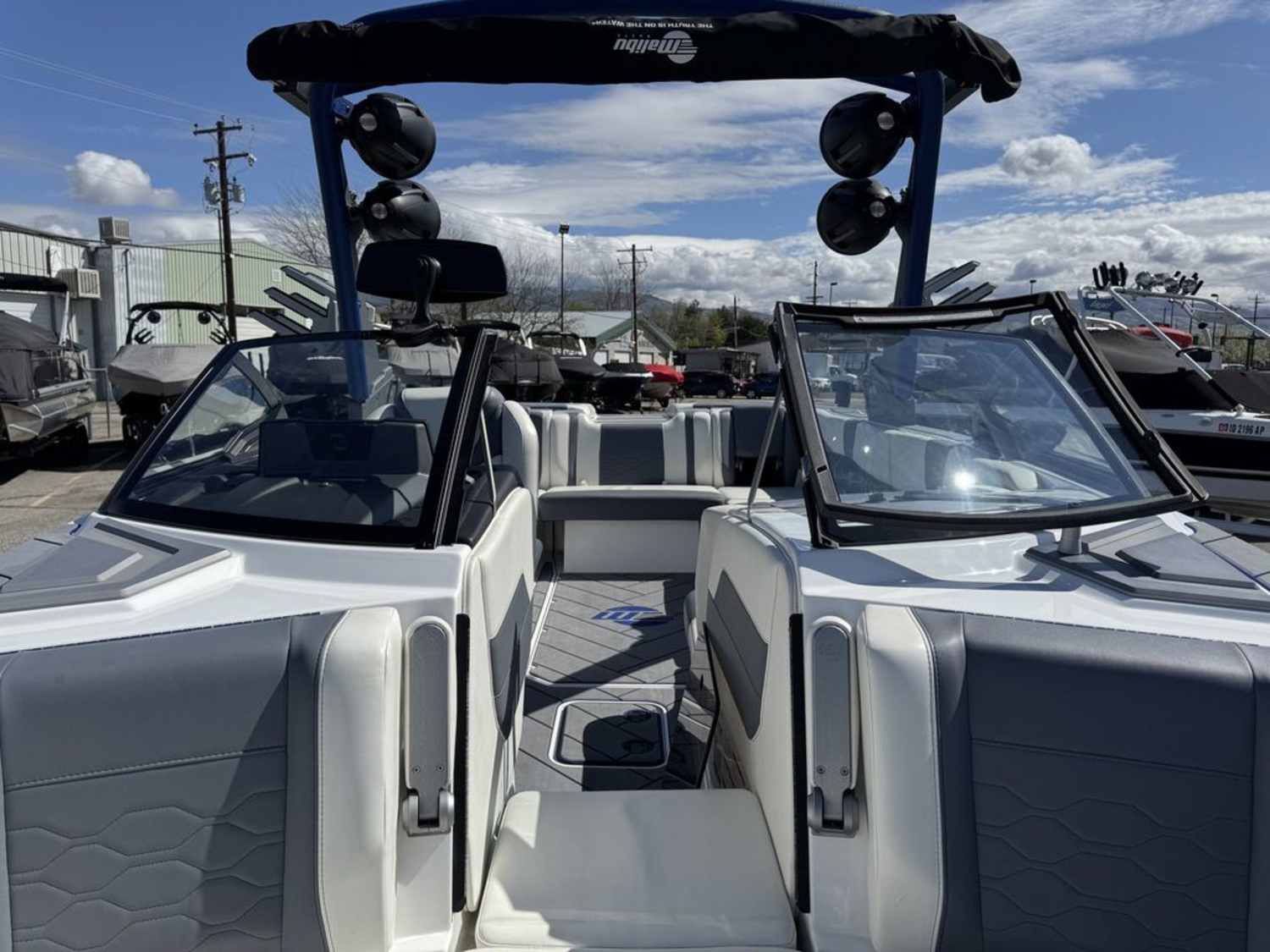 2024 Malibu Boats Wakesetter 23 LSV