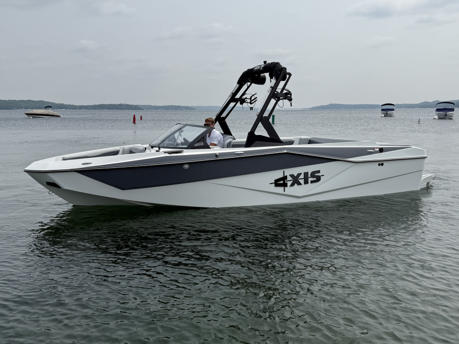 2025 Axis Boats T235 for sale in Fontana, Wisconsin